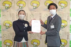 新居希予さん　阿南市農産物ＰＲアンバサダーに就任